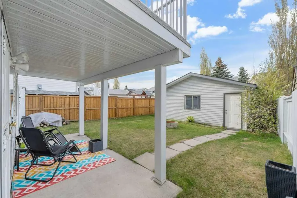 10744 Hidden Valley Drive NW Calgary AB T3A 5K1