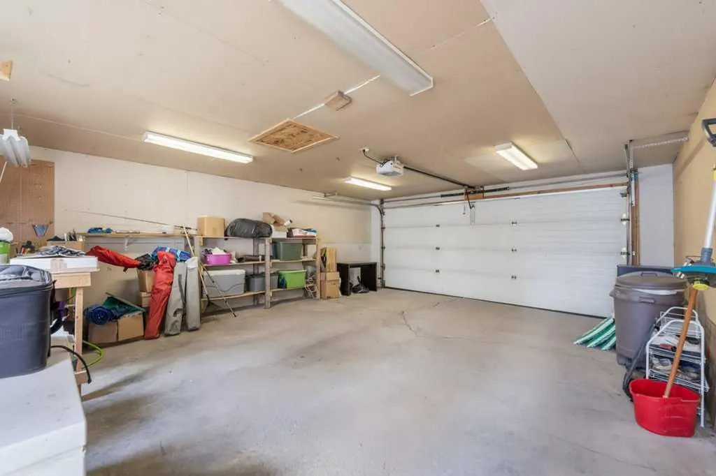 10744 Hidden Valley Drive NW Calgary AB T3A 5K1