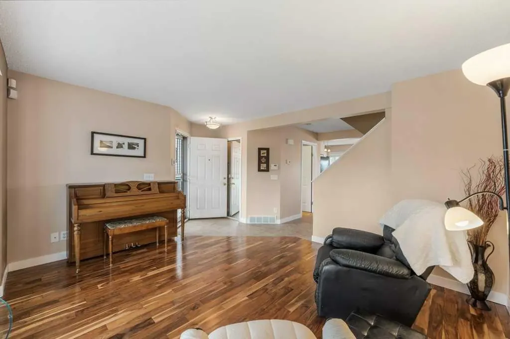 10744 Hidden Valley Drive NW Calgary AB T3A 5K1