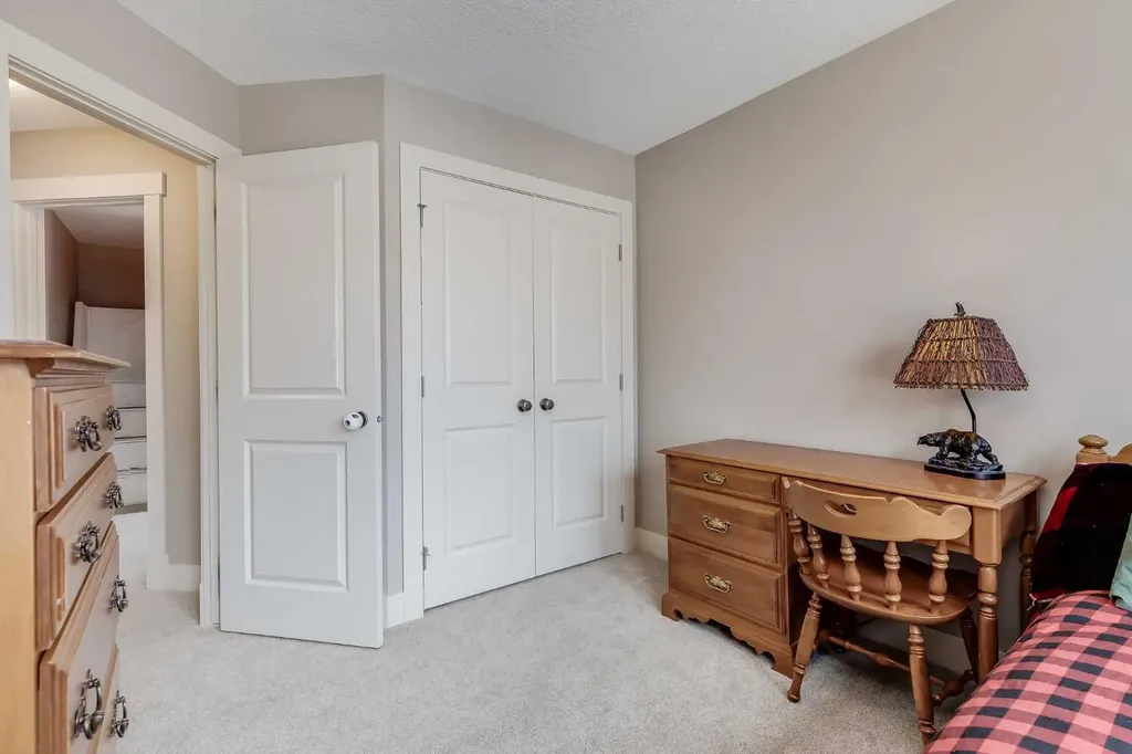 59 Sage Berry Place NW Calgary AB T3R 0L1