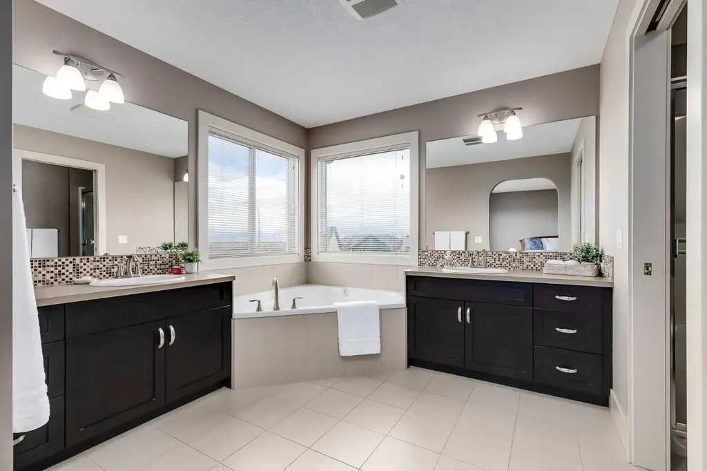 59 Sage Berry Place NW Calgary AB T3R 0L1
