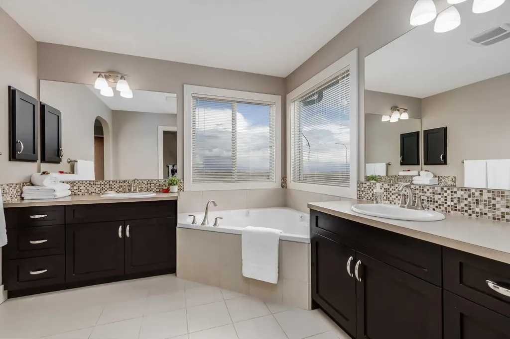 59 Sage Berry Place NW Calgary AB T3R 0L1