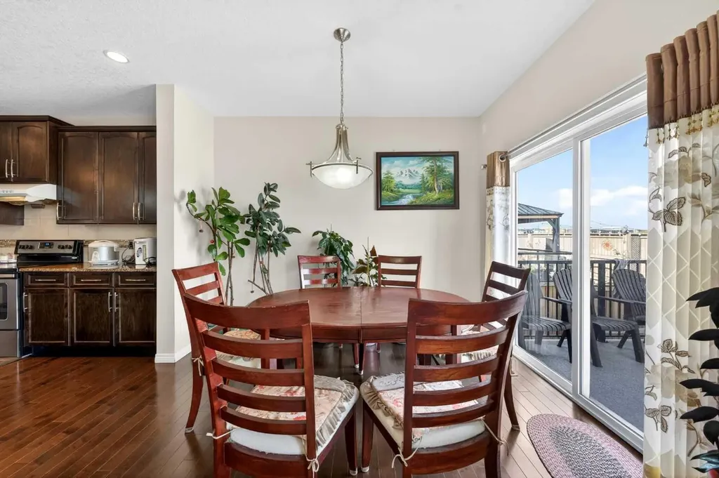 277 Panton Way NW Calgary AB T3K 0X4