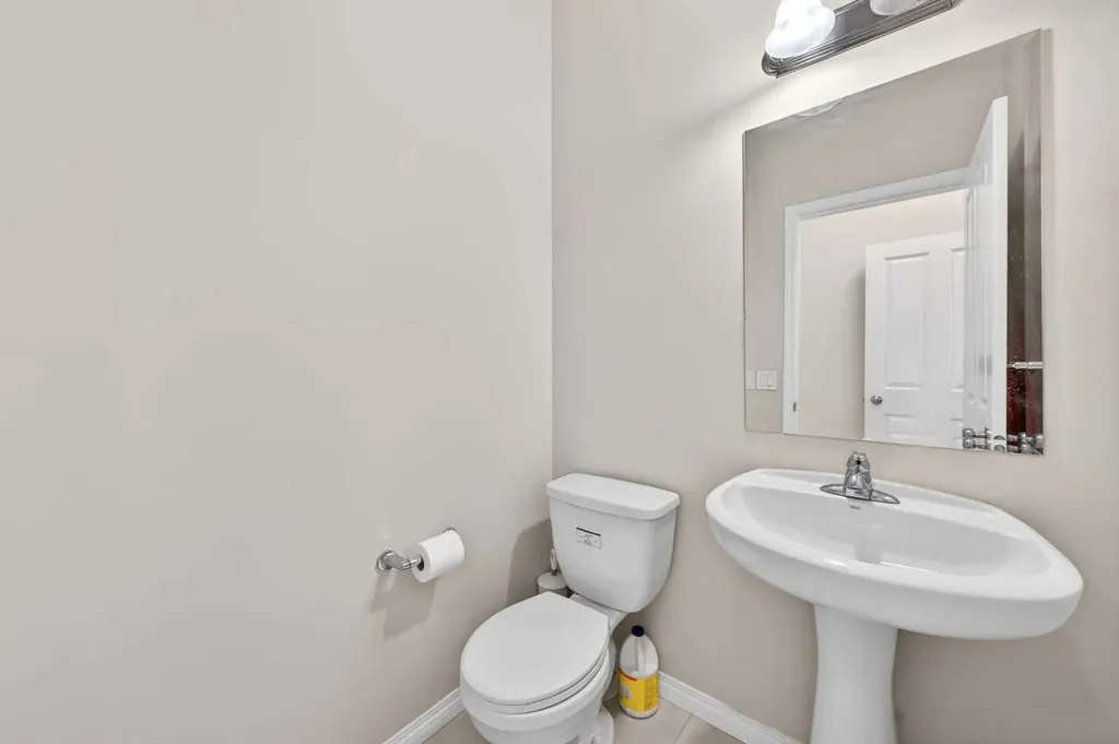 277 Panton Way NW Calgary AB T3K 0X4