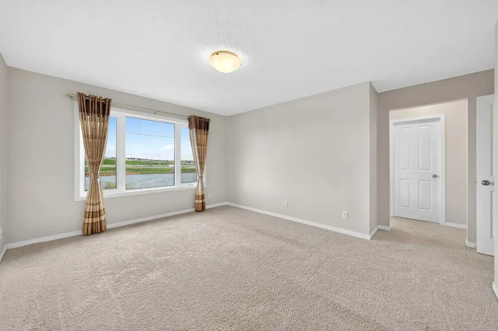 277 Panton Way NW Calgary AB T3K 0X4