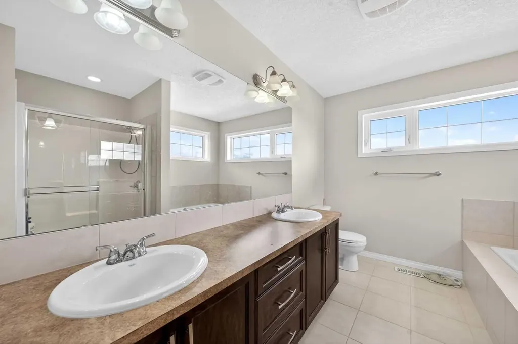 277 Panton Way NW Calgary AB T3K 0X4