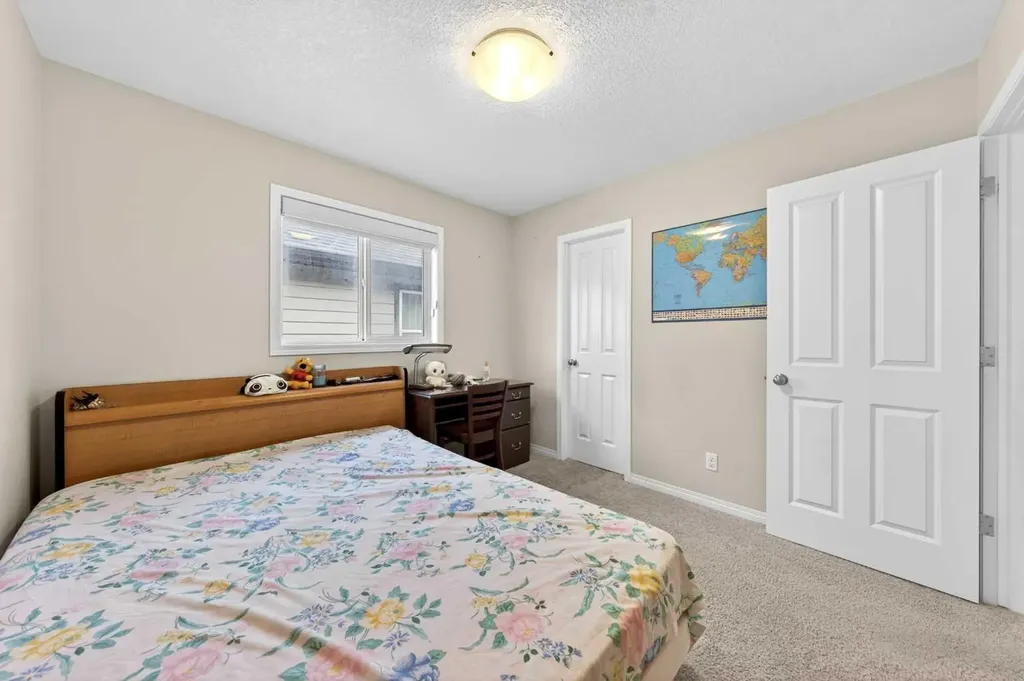 277 Panton Way NW Calgary AB T3K 0X4