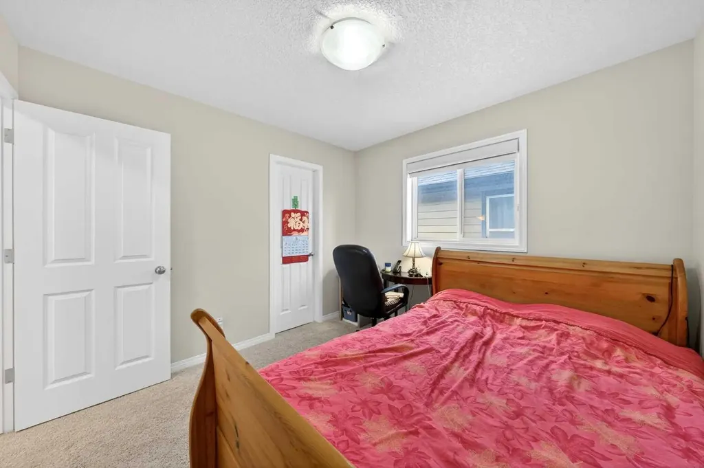 277 Panton Way NW Calgary AB T3K 0X4