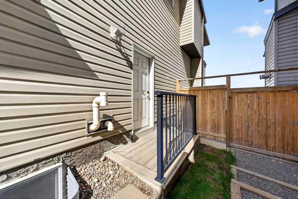 277 Panton Way NW Calgary AB T3K 0X4