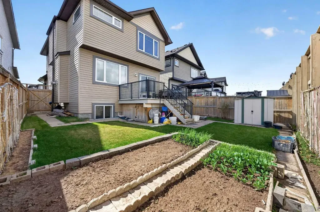 277 Panton Way NW Calgary AB T3K 0X4