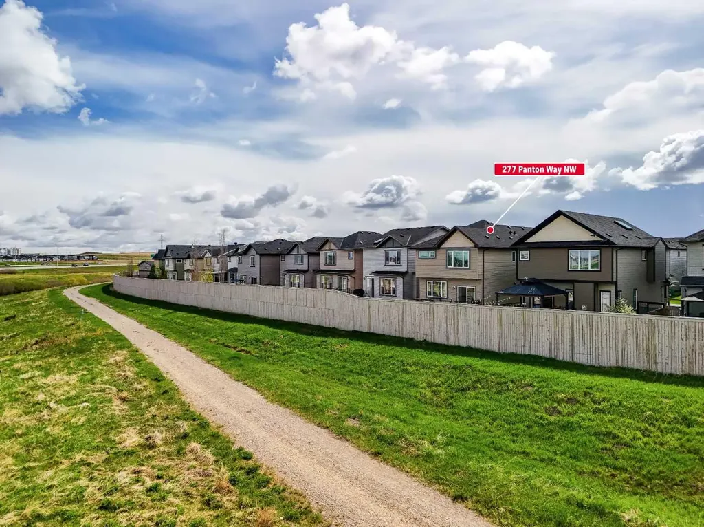 277 Panton Way NW Calgary AB T3K 0X4