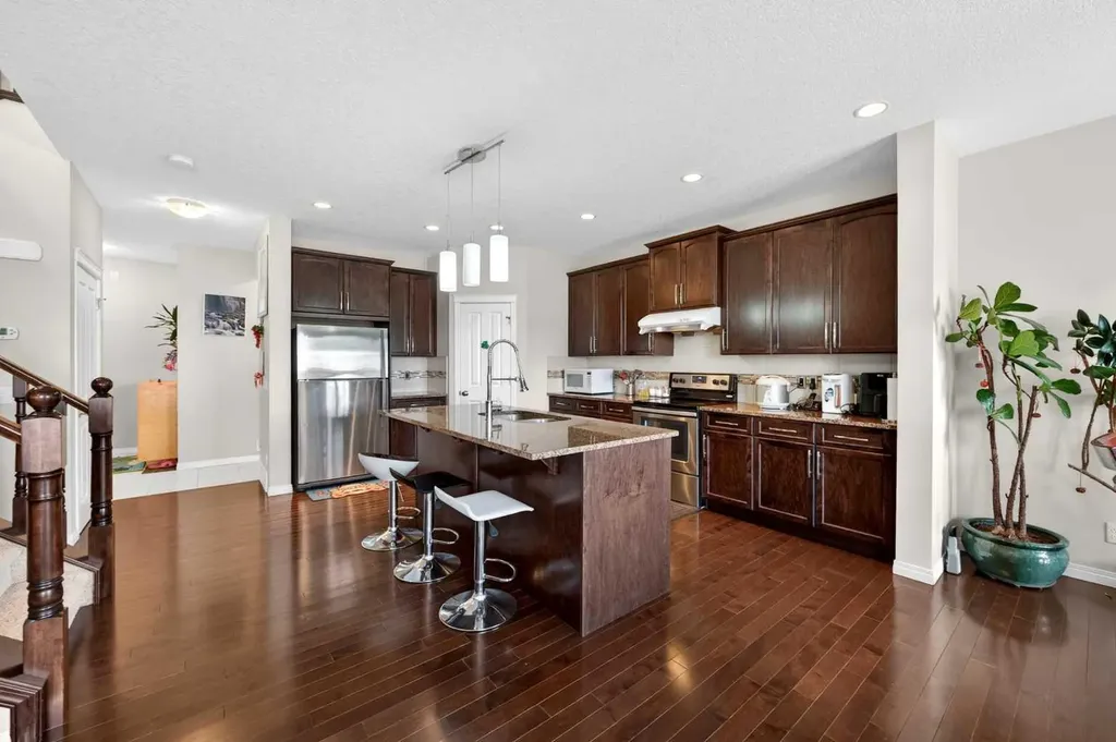 277 Panton Way NW Calgary AB T3K 0X4