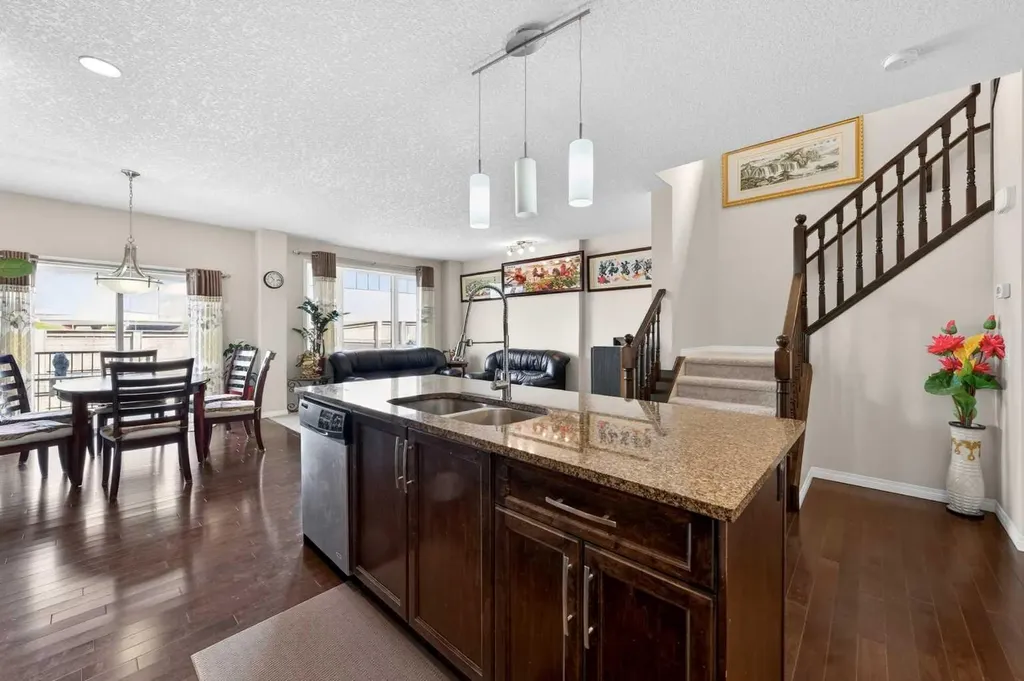 277 Panton Way NW Calgary AB T3K 0X4