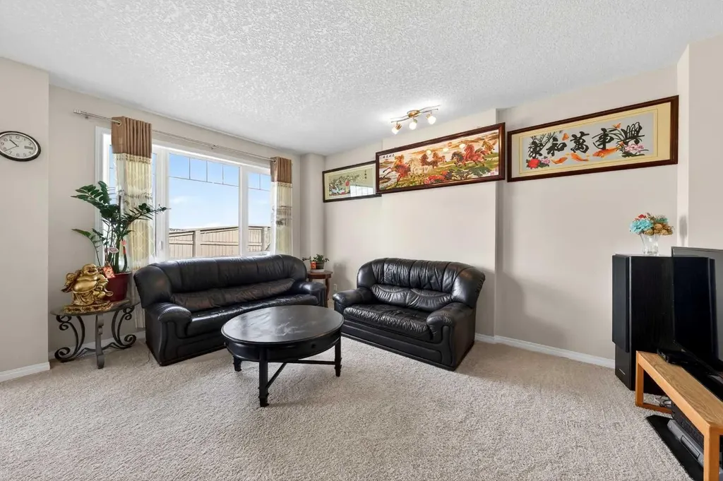 277 Panton Way NW Calgary AB T3K 0X4
