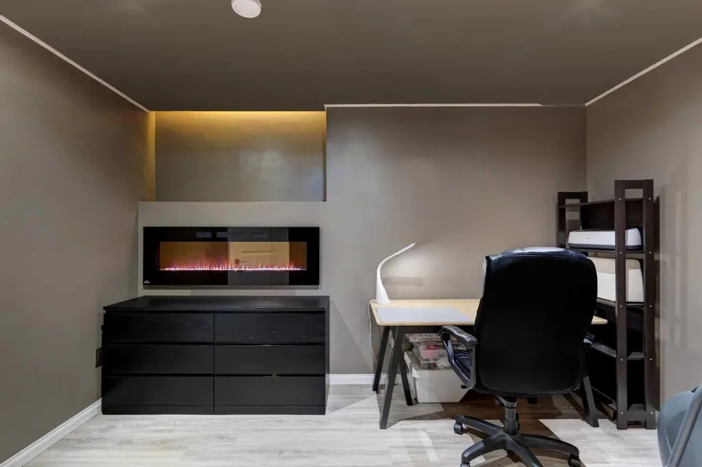 2301 Wentworth Villas SW Calgary AB T3H 0K8