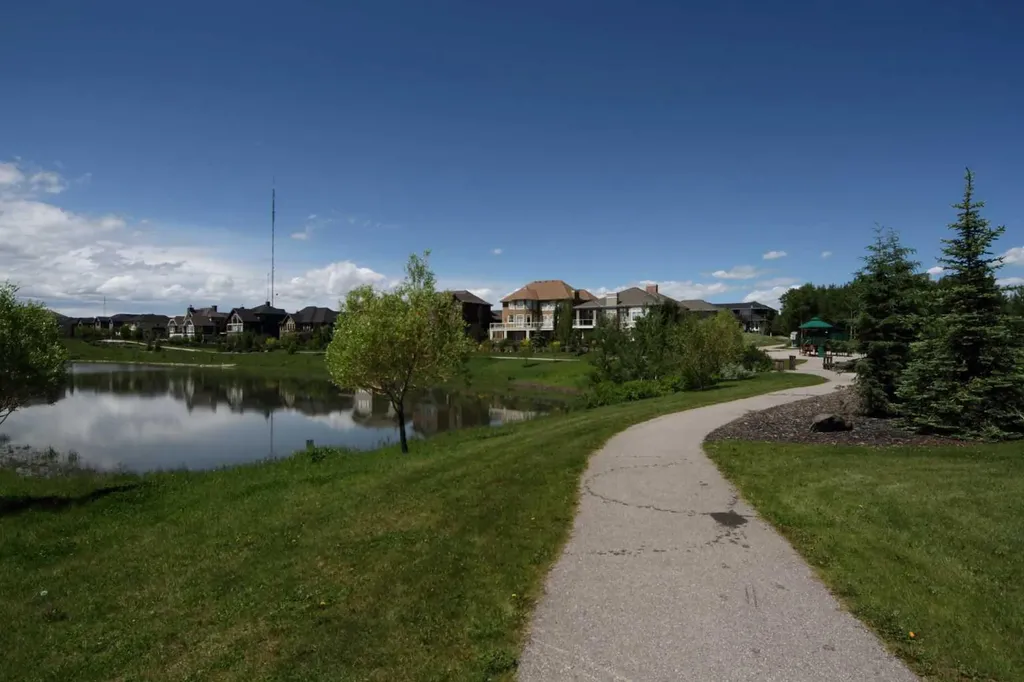 2301 Wentworth Villas SW Calgary AB T3H 0K8