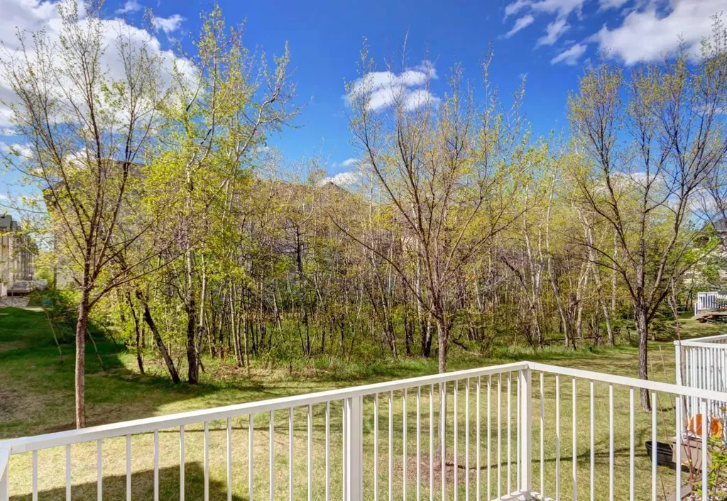 2301 Wentworth Villas SW Calgary AB T3H 0K8