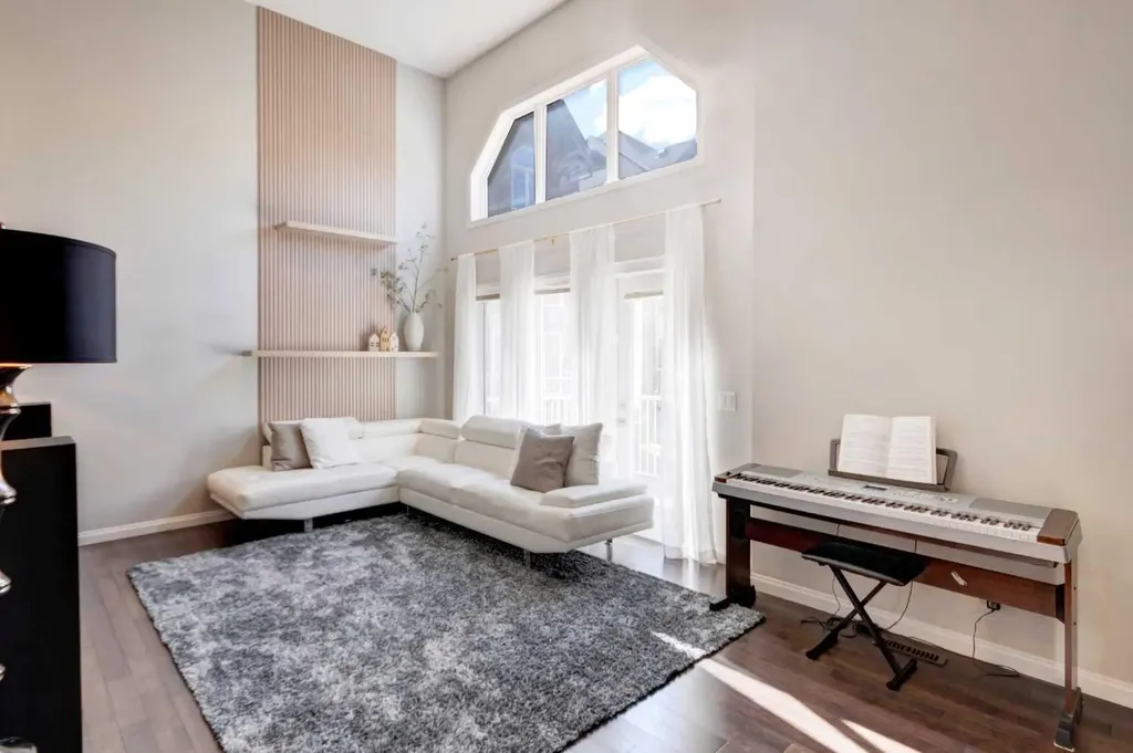 2301 Wentworth Villas SW Calgary AB T3H 0K8