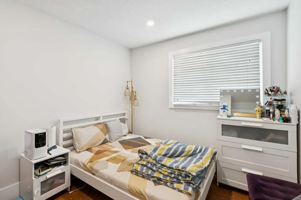 1603 26 Avenue SW Calgary AB T2T 1C7
