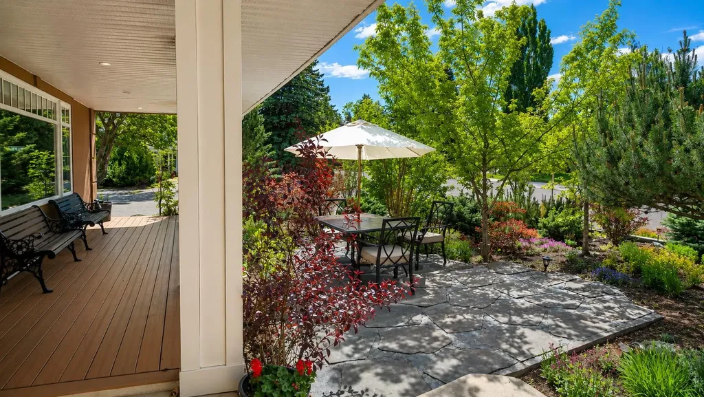 228 Willow Ridge Place SE Calgary AB T2J 1N3