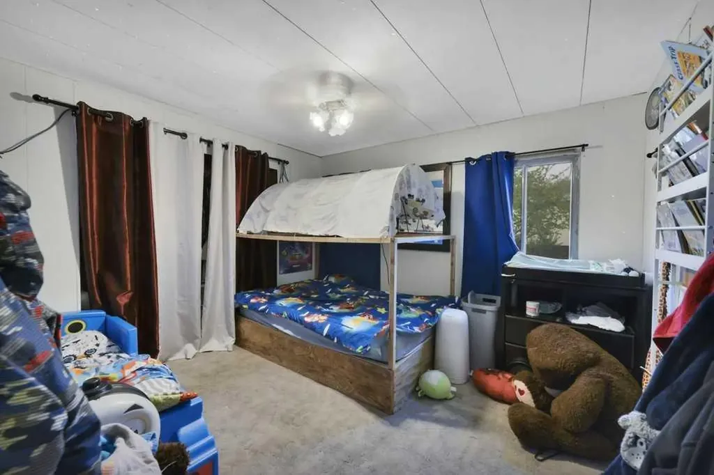 36 Hearthstone Drive Lacombe AB T4L 1P6