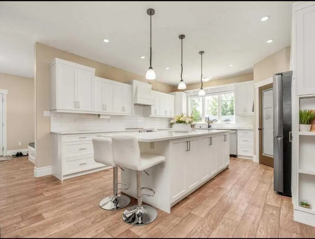 521 12th Avenue W Barnwell AB T0K0B0