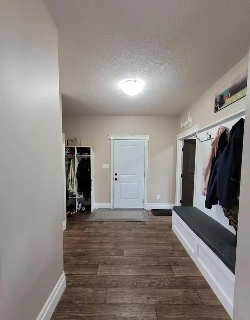 521 12th Avenue W Barnwell AB T0K0B0