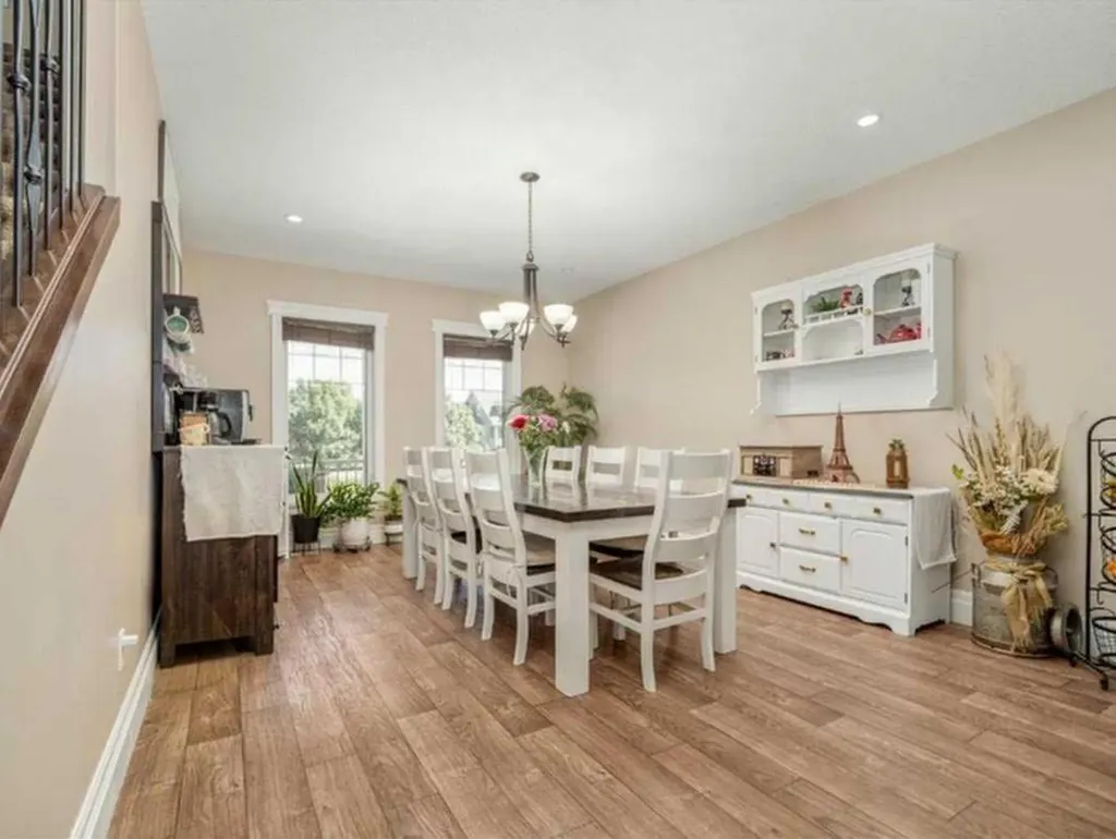 521 12th Avenue W Barnwell AB T0K0B0