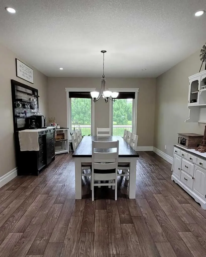 521 12th Avenue W Barnwell AB T0K0B0