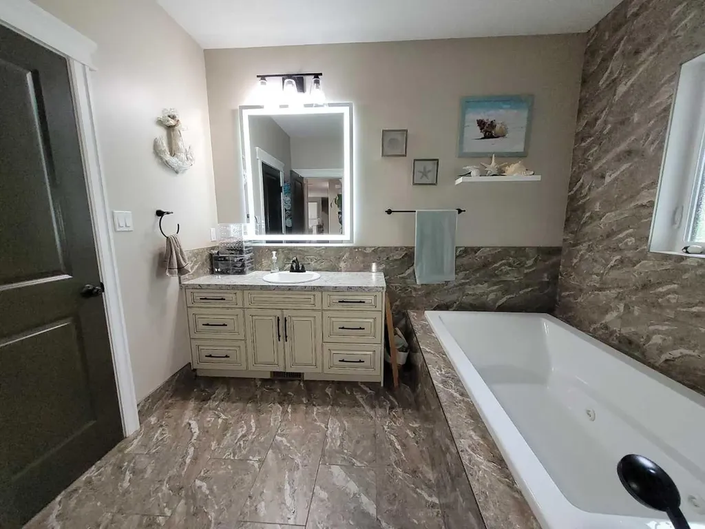521 12th Avenue W Barnwell AB T0K0B0