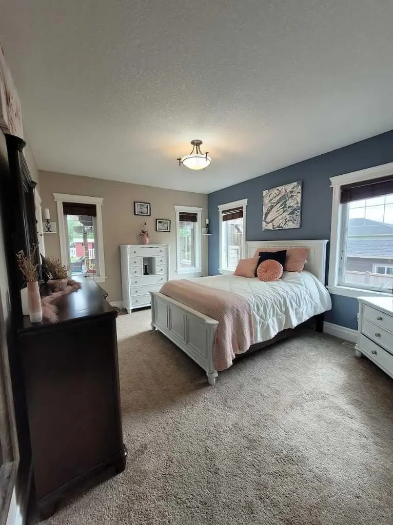 521 12th Avenue W Barnwell AB T0K0B0