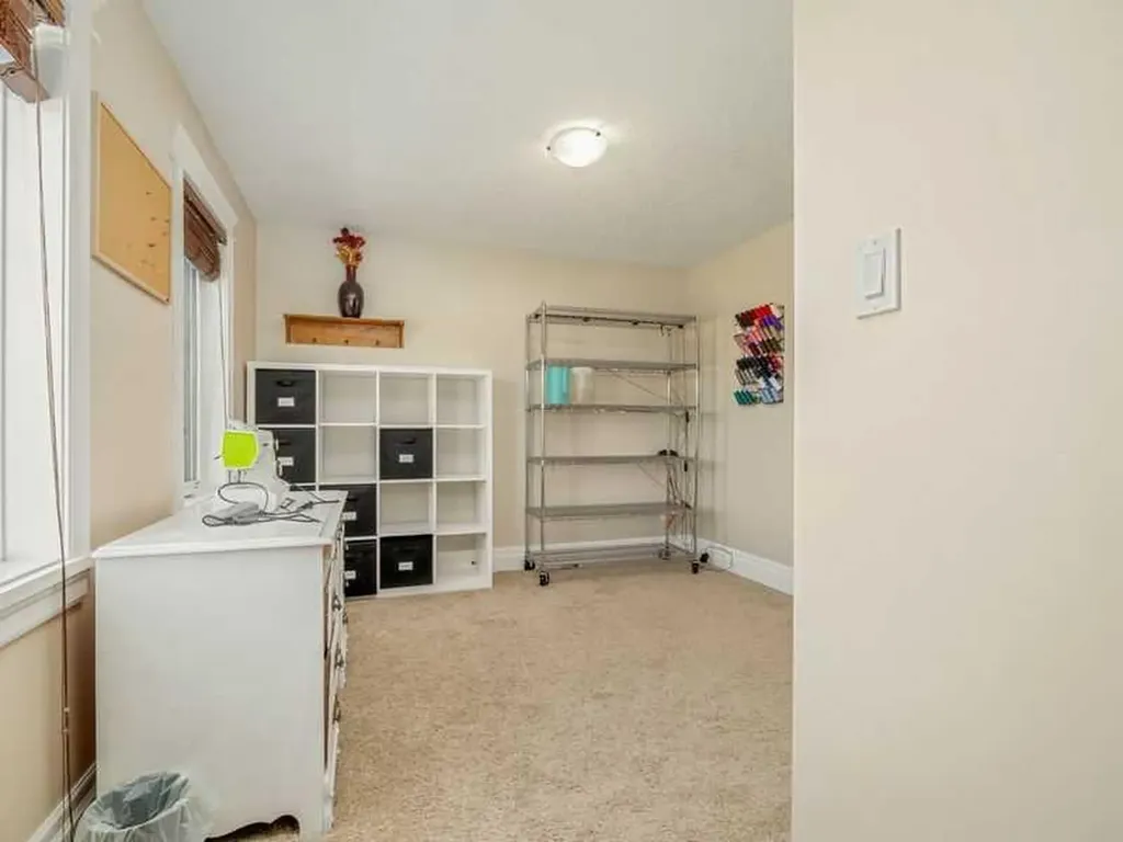 521 12th Avenue W Barnwell AB T0K0B0