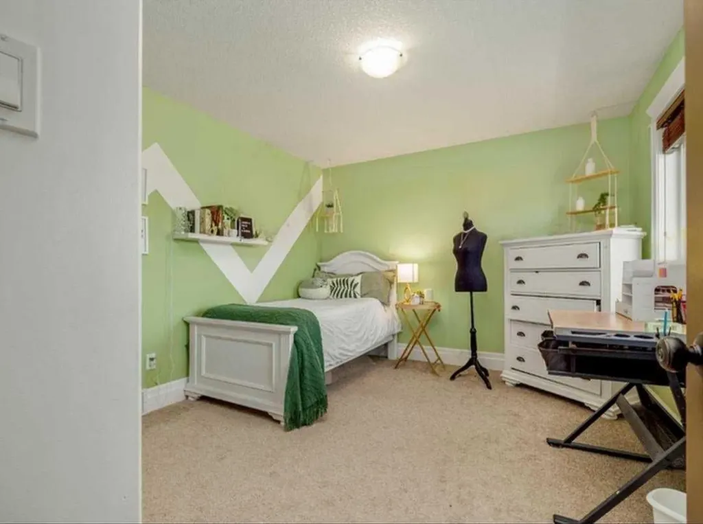 521 12th Avenue W Barnwell AB T0K0B0