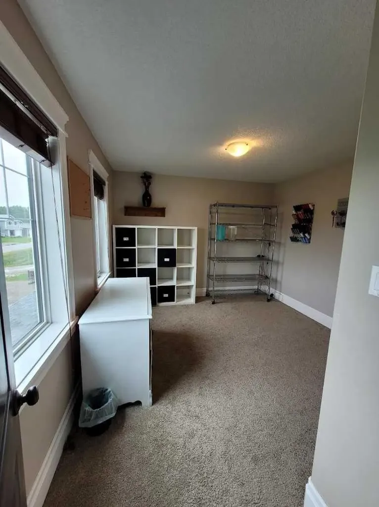 521 12th Avenue W Barnwell AB T0K0B0