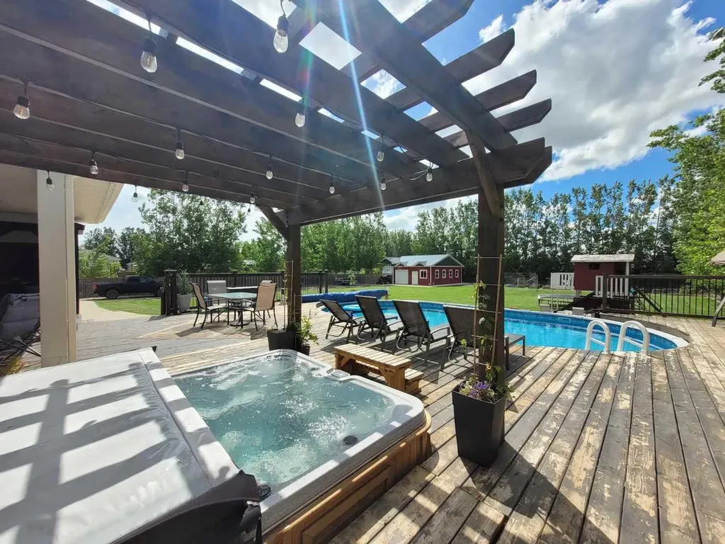 521 12th Avenue W Barnwell AB T0K0B0
