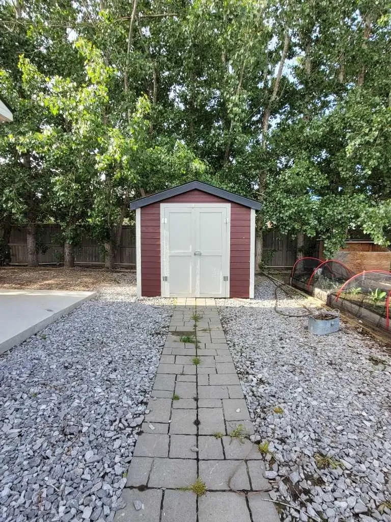 521 12th Avenue W Barnwell AB T0K0B0