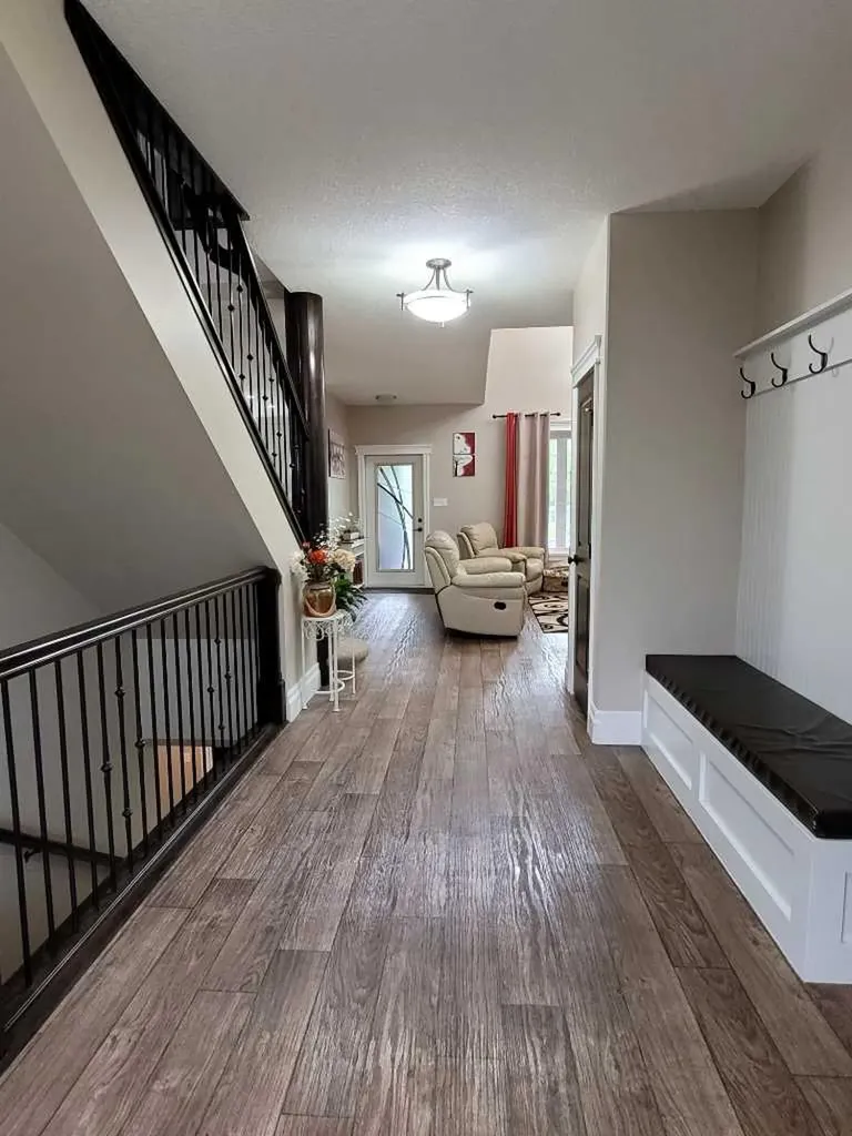 521 12th Avenue W Barnwell AB T0K0B0