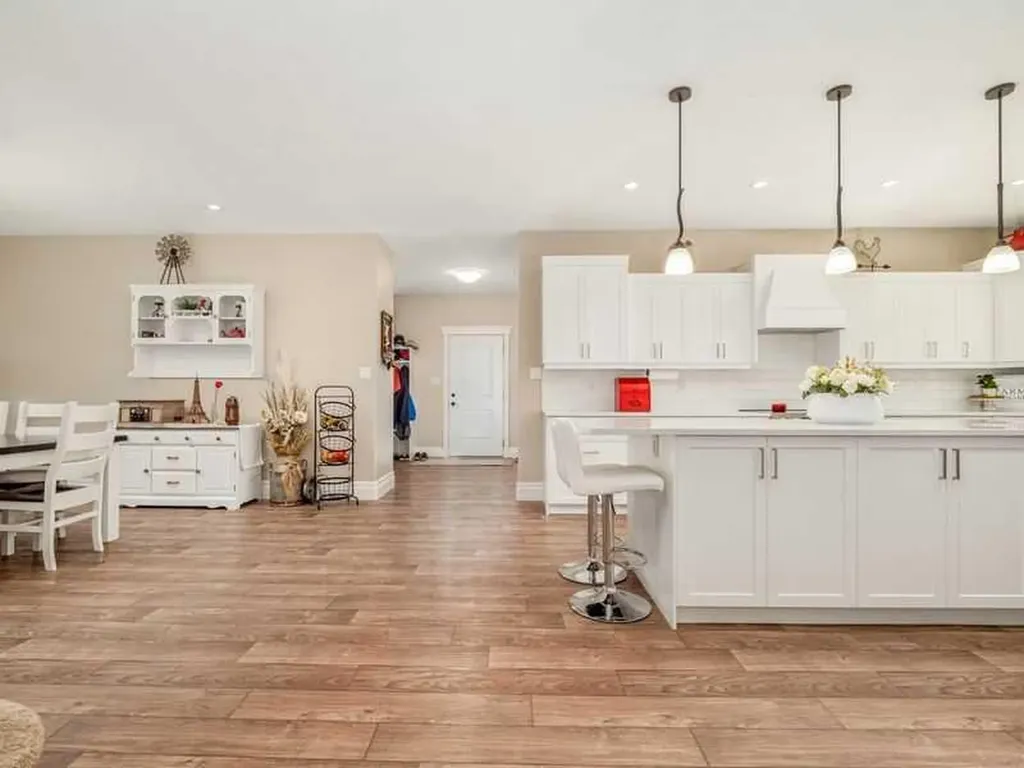 521 12th Avenue W Barnwell AB T0K0B0
