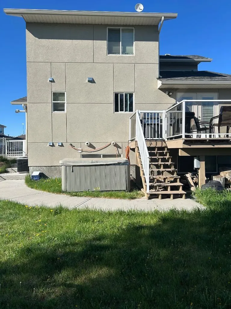 16 Blue Heron Court S Lake Newell Resort AB T1R 0X5