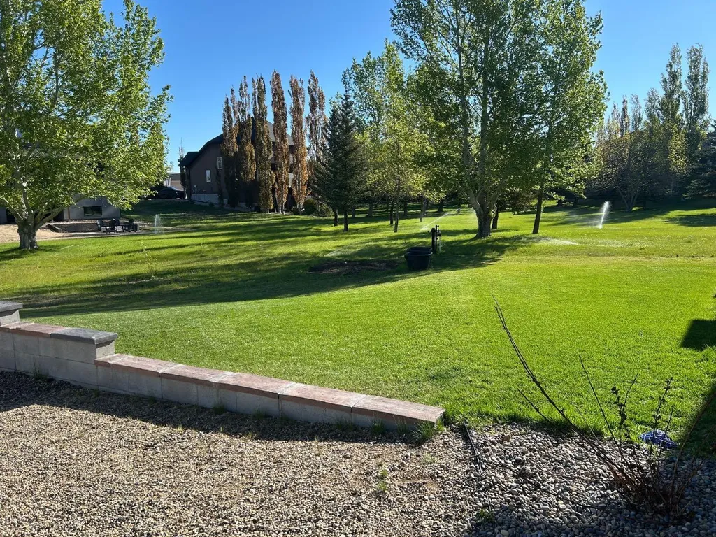 16 Blue Heron Court S Lake Newell Resort AB T1R 0X5