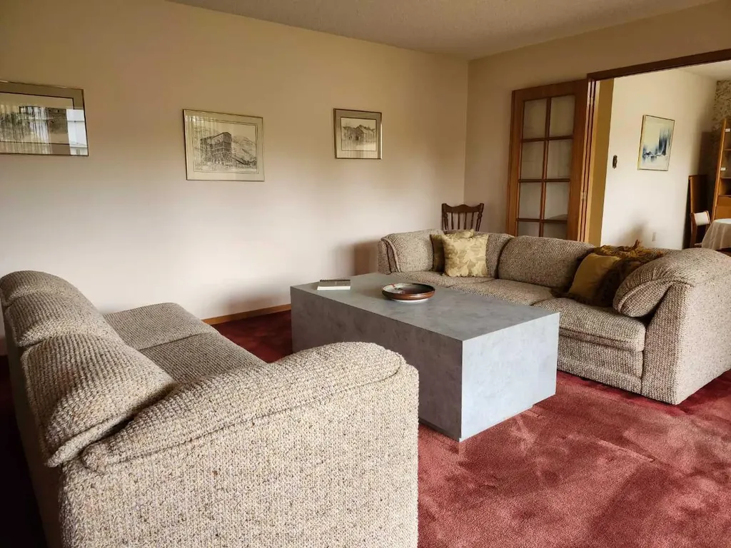 31 Larch Avenue Drumheller AB T0J0Y1