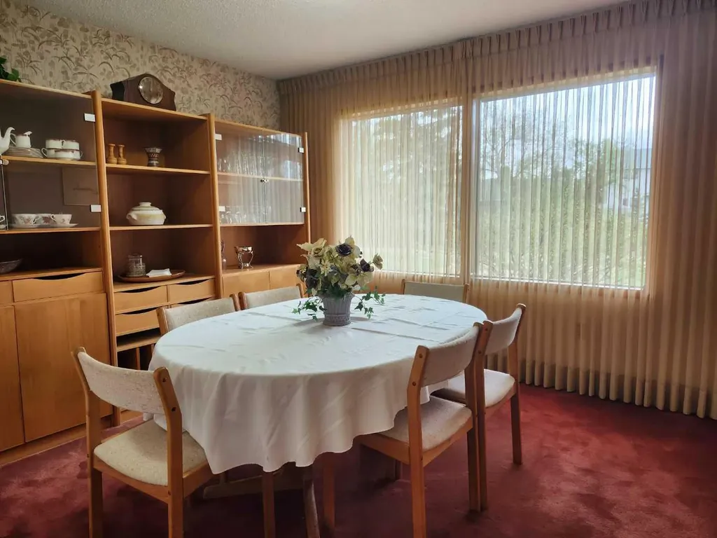 31 Larch Avenue Drumheller AB T0J0Y1