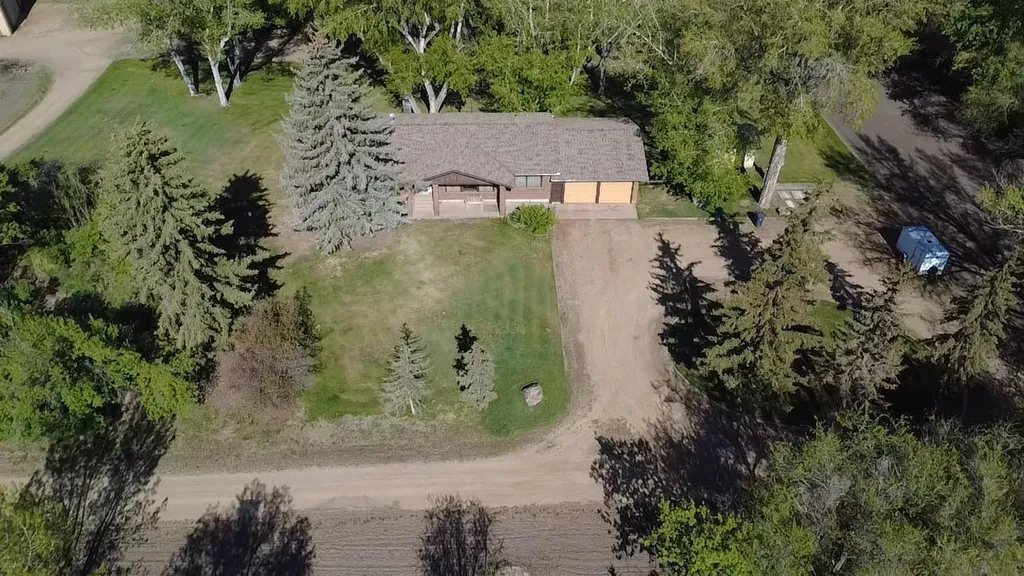 31 Larch Avenue Drumheller AB T0J0Y1