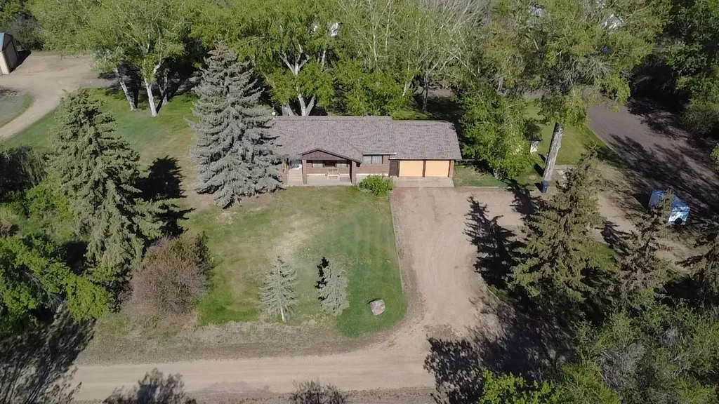 31 Larch Avenue Drumheller AB T0J0Y1