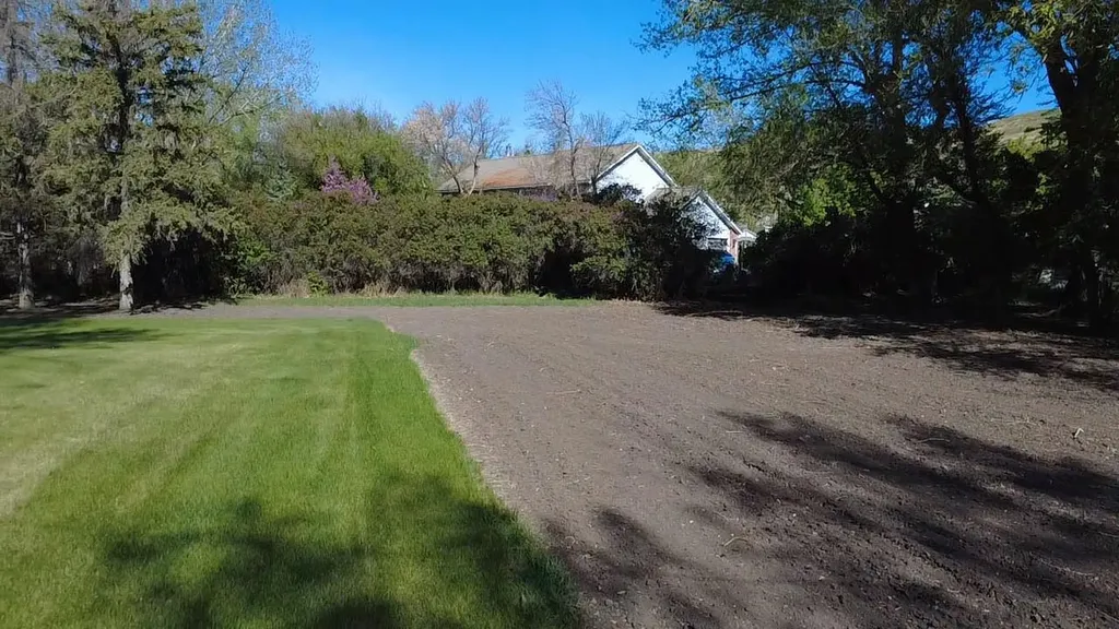 31 Larch Avenue Drumheller AB T0J0Y1