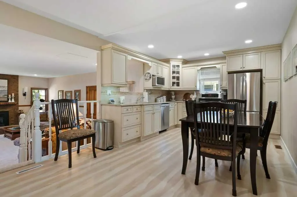 285 Colter Crescent NW Medicine Hat AB T1A 7B1