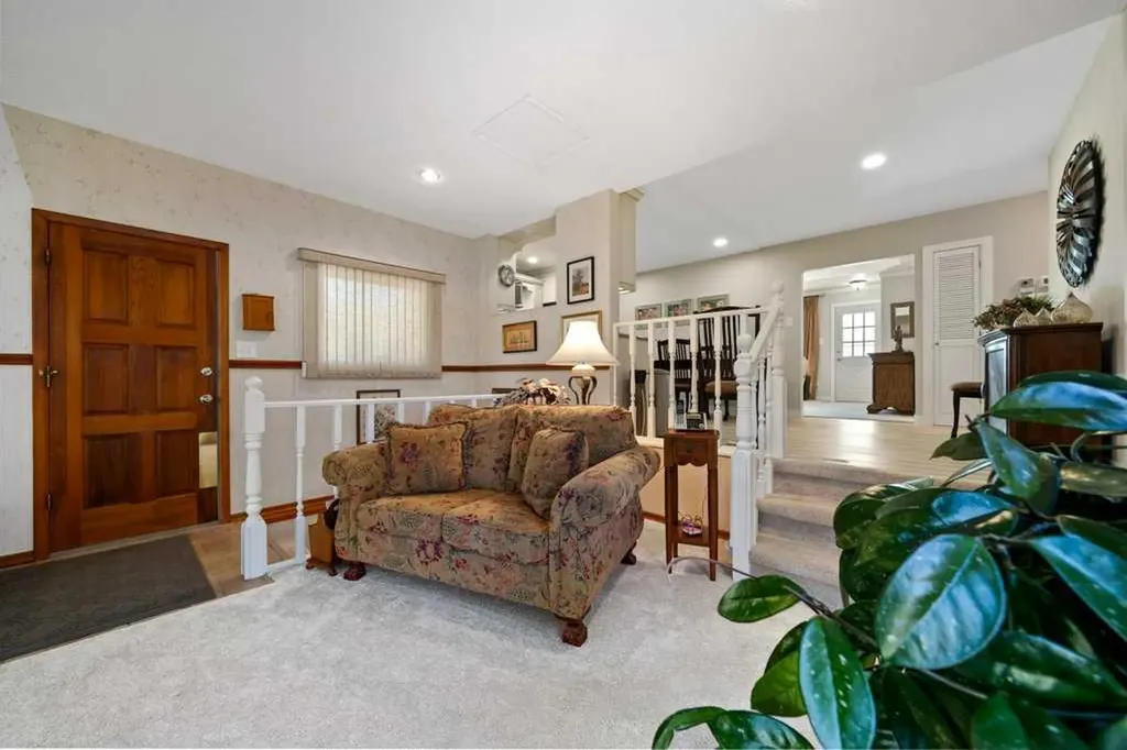 285 Colter Crescent NW Medicine Hat AB T1A 7B1
