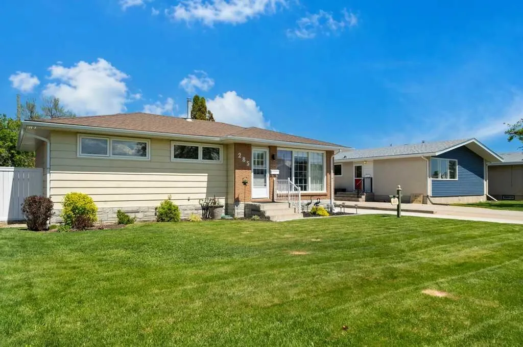 285 Colter Crescent NW Medicine Hat AB T1A 7B1