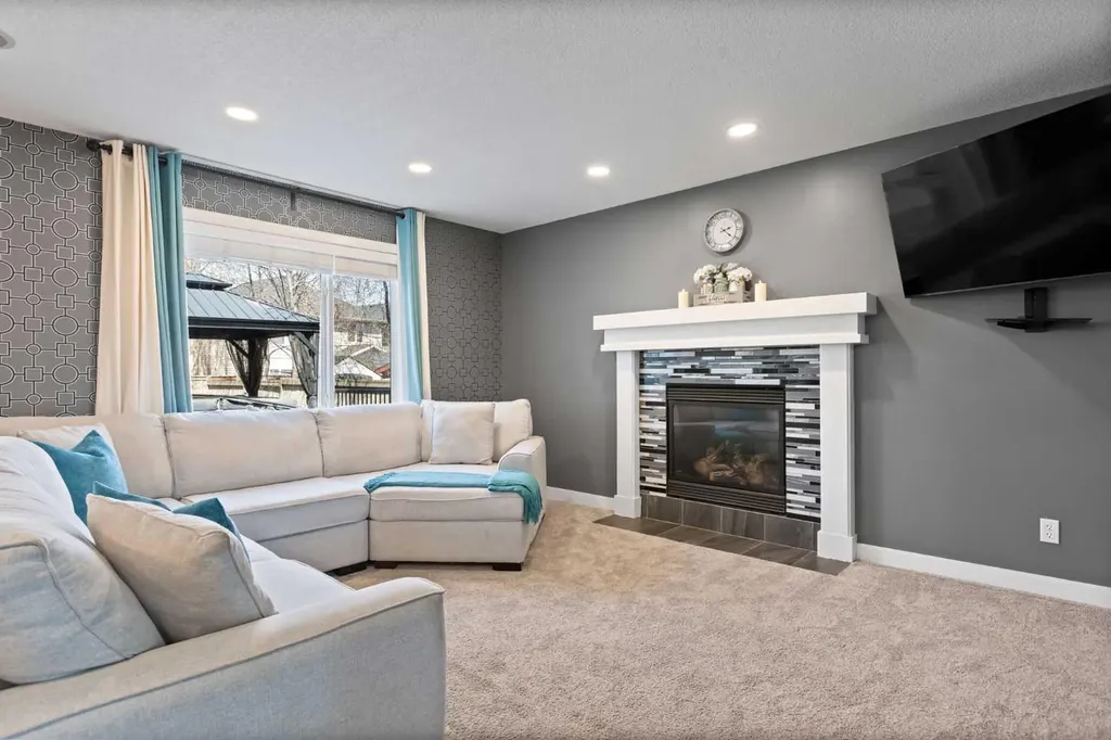 22 Brightondale Park SE Calgary AB T2Z4N7
