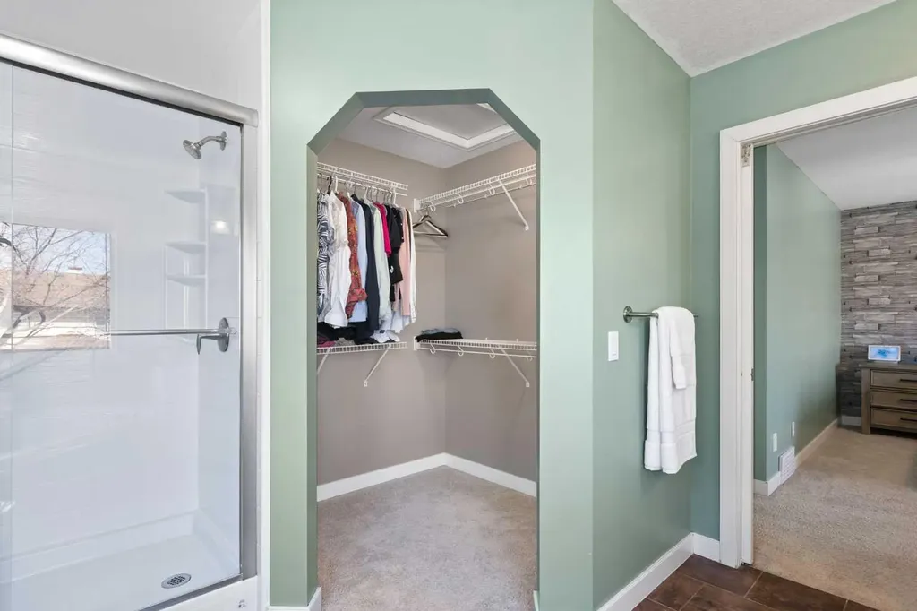 22 Brightondale Park SE Calgary AB T2Z4N7